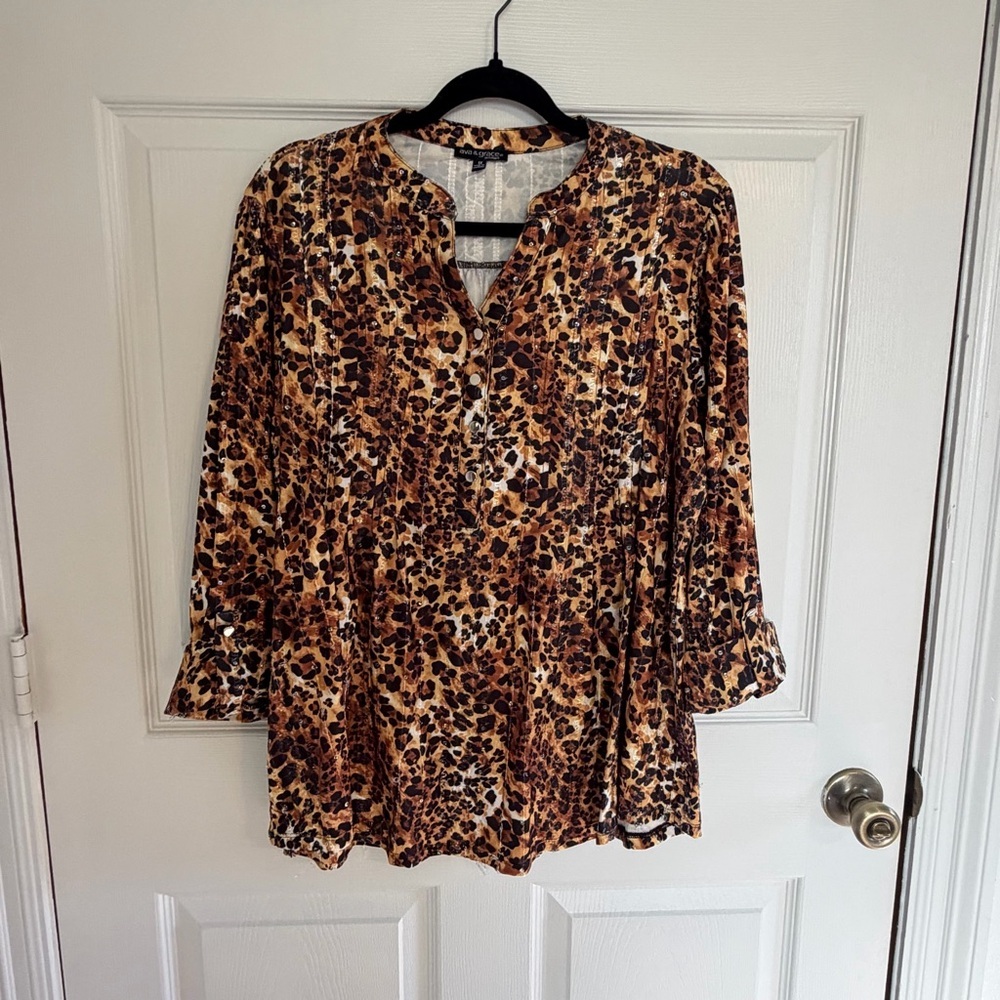 Ava & Grace Leopard Print Blouse 1X Plus Size Animal Print Sequin Button Top